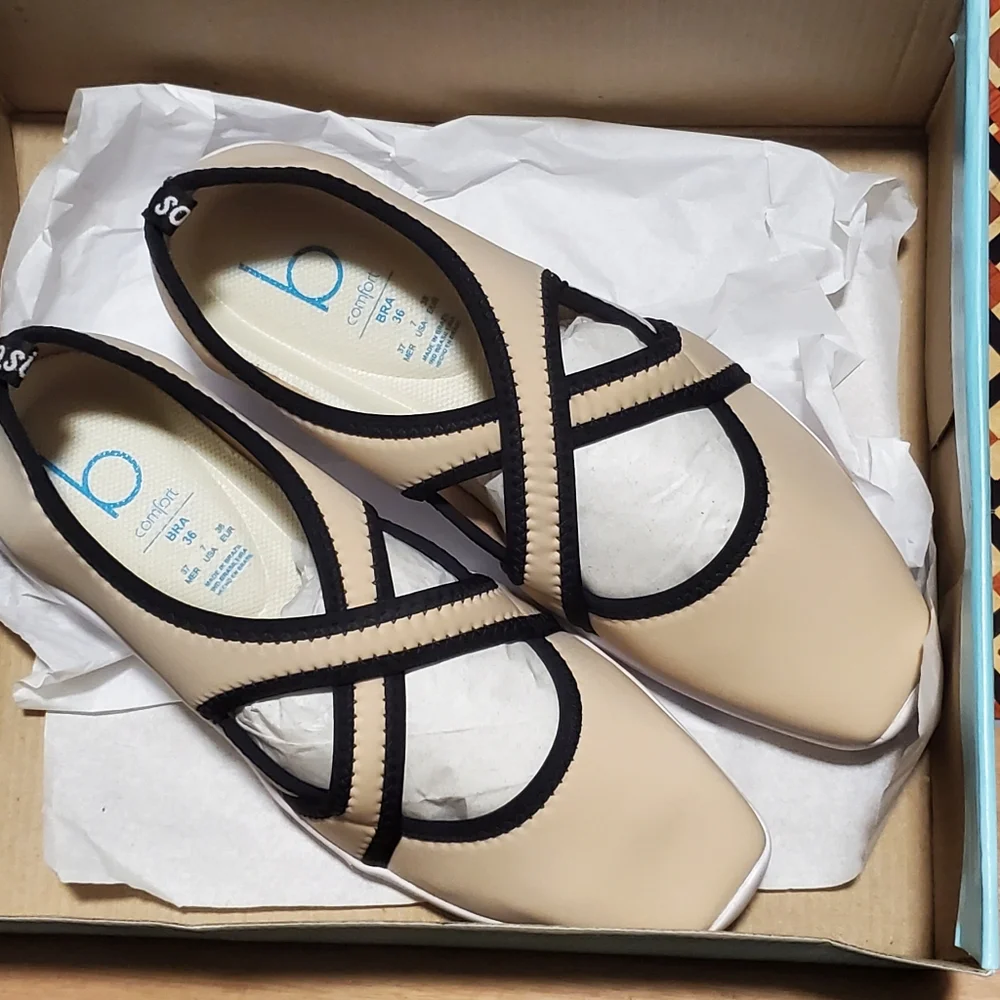 Shoes - Picture 7 of 7
